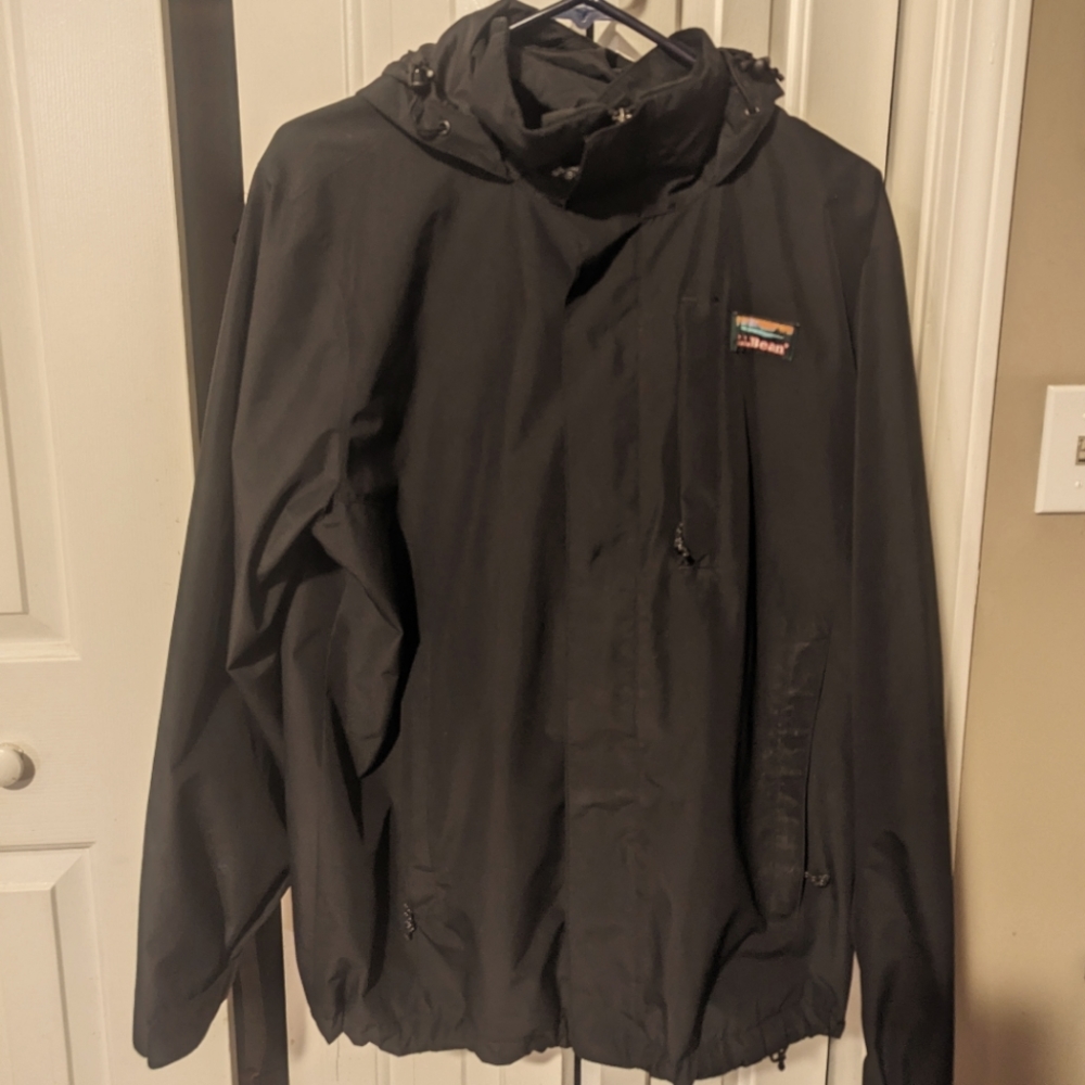 Men's medium LL Bean rain jacket (shell only)